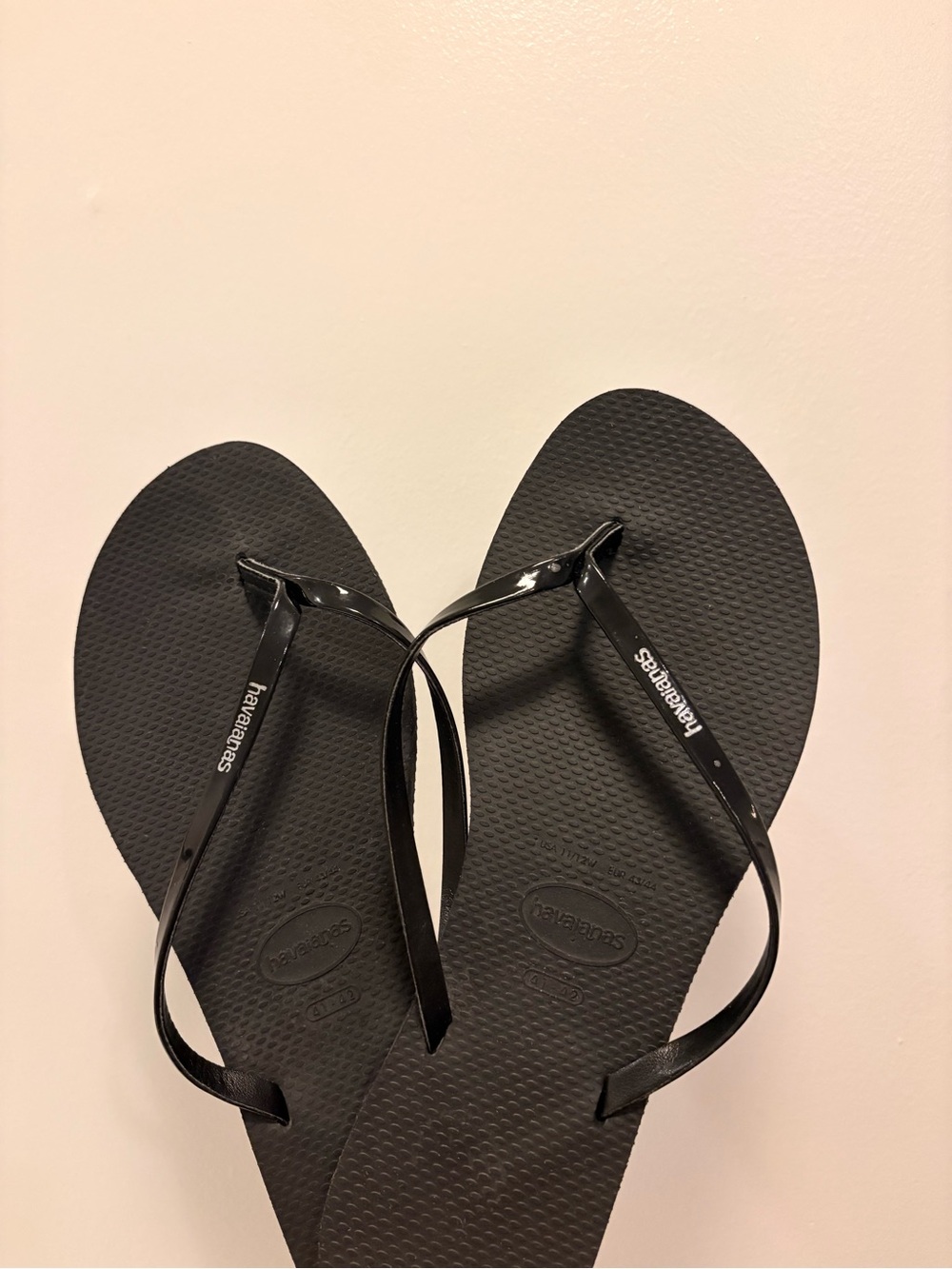 Havaianas Women’s Slim Glossy Black Flip Flops